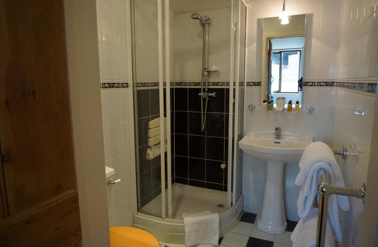 Sheep Dip Cottage - 5* Cyfie Farm, With Log Burner And Private Hot Tub Llanfyllin Exteriör bild