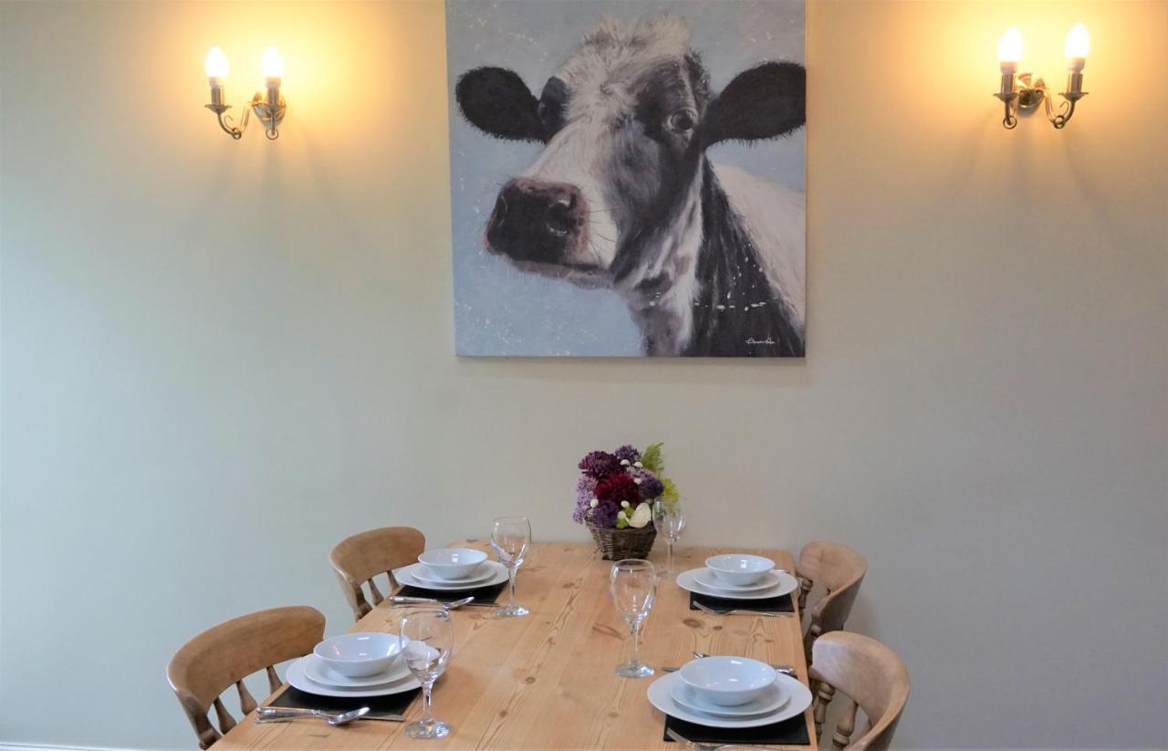 Sheep Dip Cottage - 5* Cyfie Farm, With Log Burner And Private Hot Tub Llanfyllin Exteriör bild