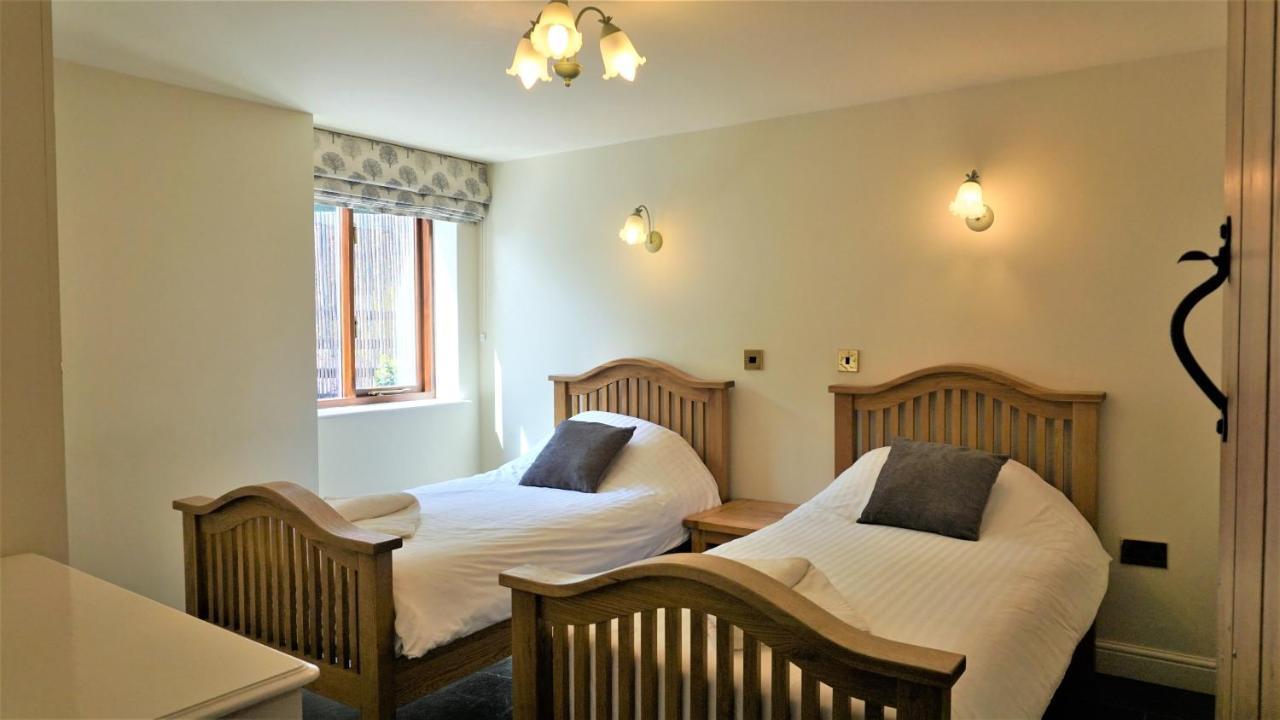 Sheep Dip Cottage - 5* Cyfie Farm, With Log Burner And Private Hot Tub Llanfyllin Exteriör bild